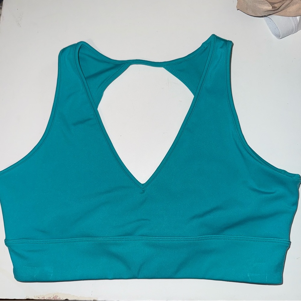 BuffBunny Teal Athletic V-Neck Sports Bra